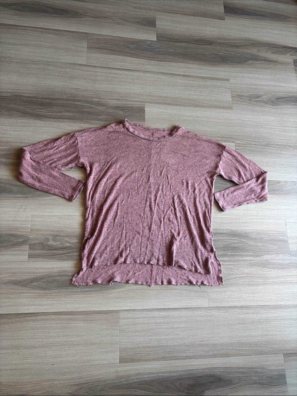 American Eagle Outfitters Dusty Rose Long-Sleeve Tee